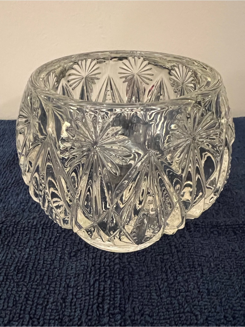 2 Clear Crystal/Cut Glass Decorative Bowls/Vases/Candle Holders - Like New - Picture 5 of 11
